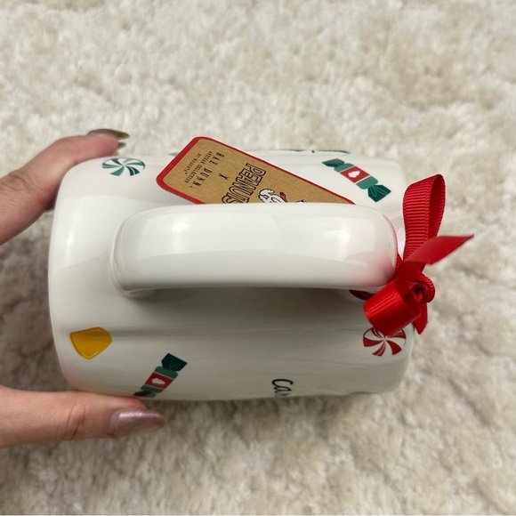Rae Dunn Peanuts Christmas Mug - Picture 8 of 8